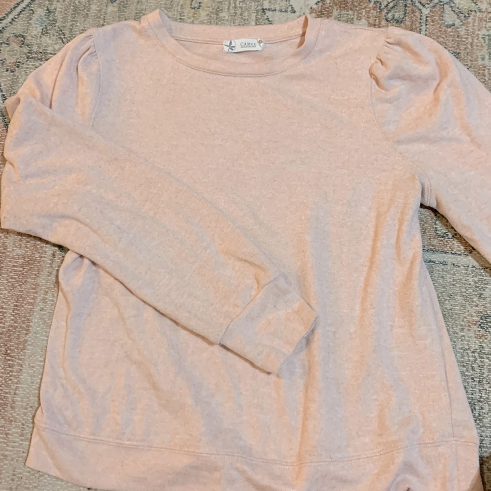Women’s Carve Designs Sweater Size M